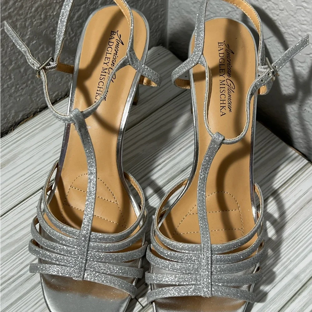 Badgley Mischka American Glamour Women’s ona straps heels Sandals silver size 10